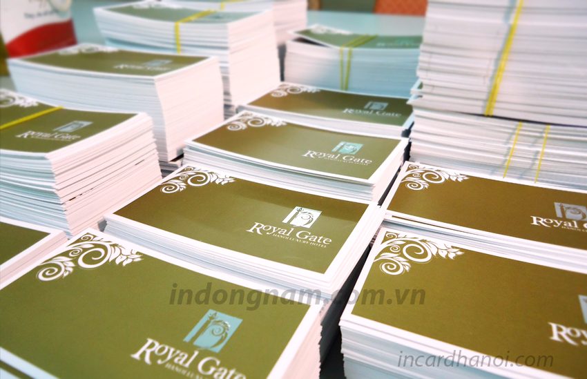 In card visit ép nhũ vàng bạc theo yêu cầu