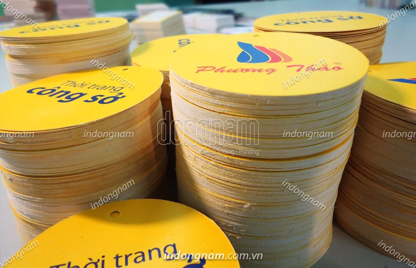 In mác quần áo hình tròn, đục lỗ