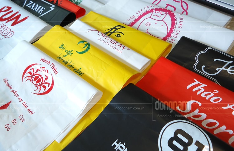 In túi ni lông màng HD cho các shop quần áo
